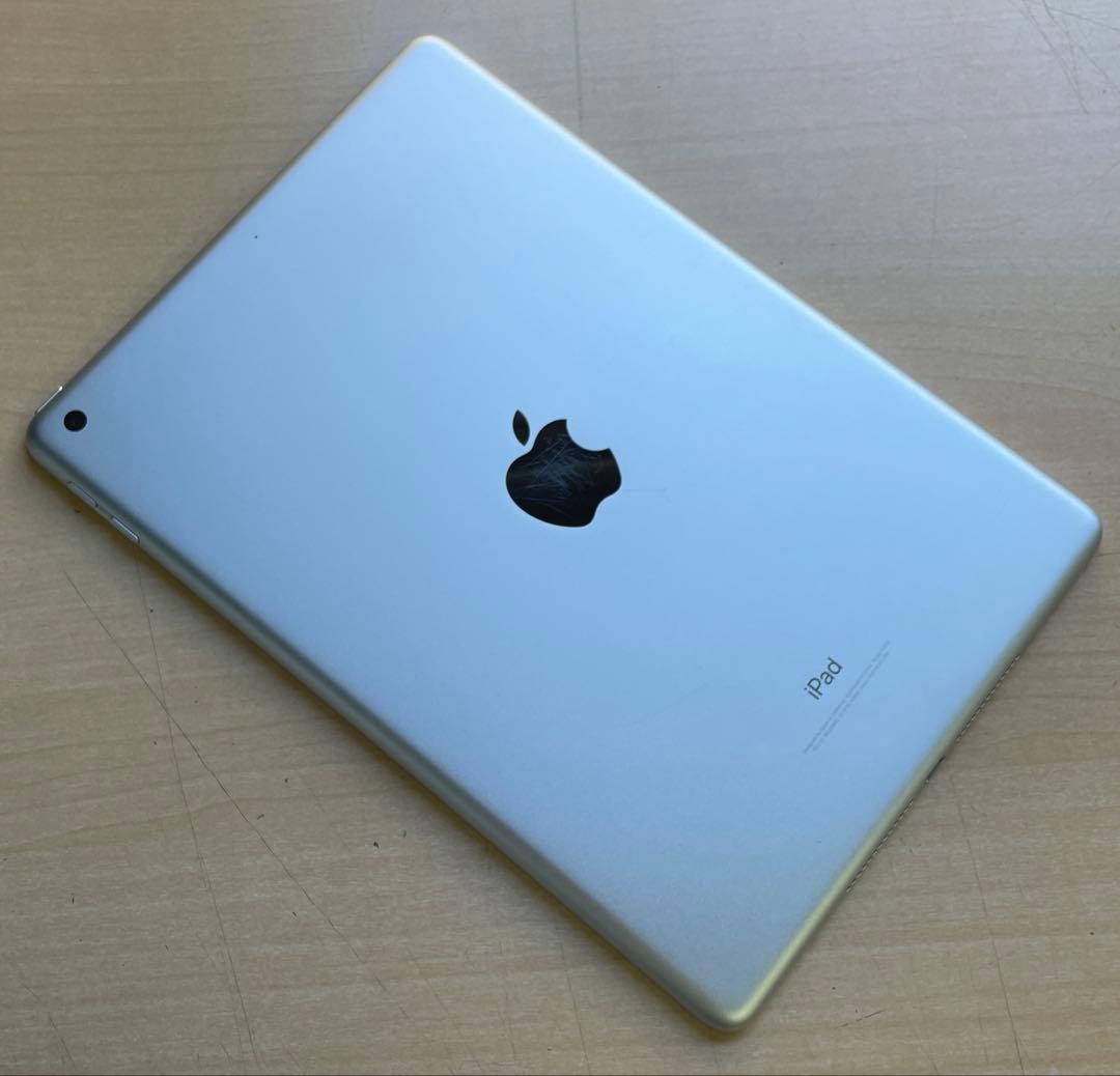 iPad 第6世代　A1893　Wi-Fiモデル　シルバー　32GB 美品　#7
