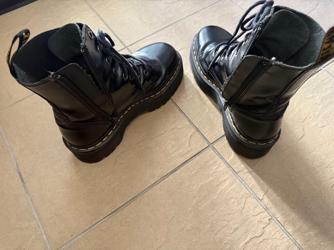 ドクターマーチン　Dr.Martens JADON 25 厚底