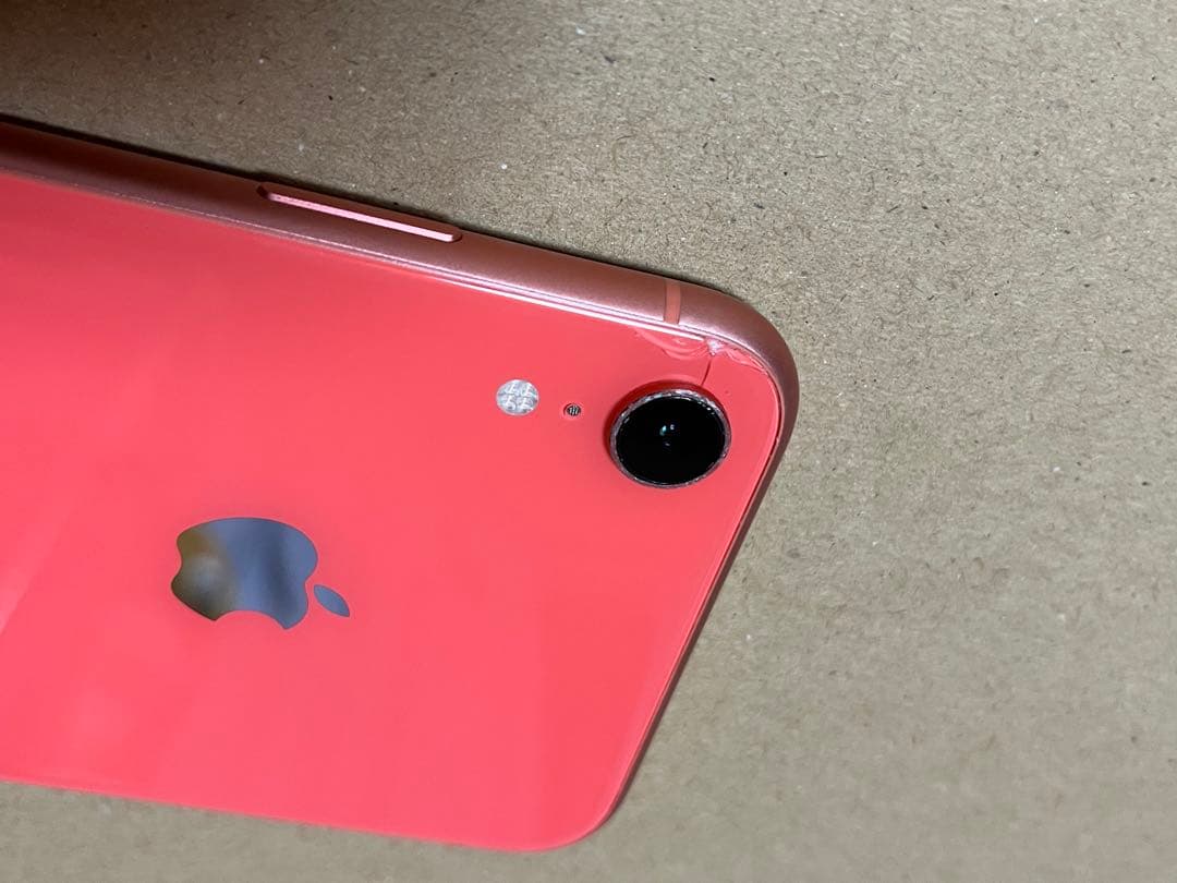 iPhone XR Coral 128 GB SIMフリー