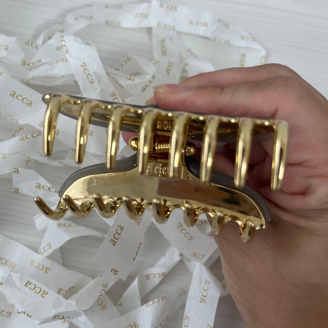 acca ニューコラーナ　ヘアクリップ