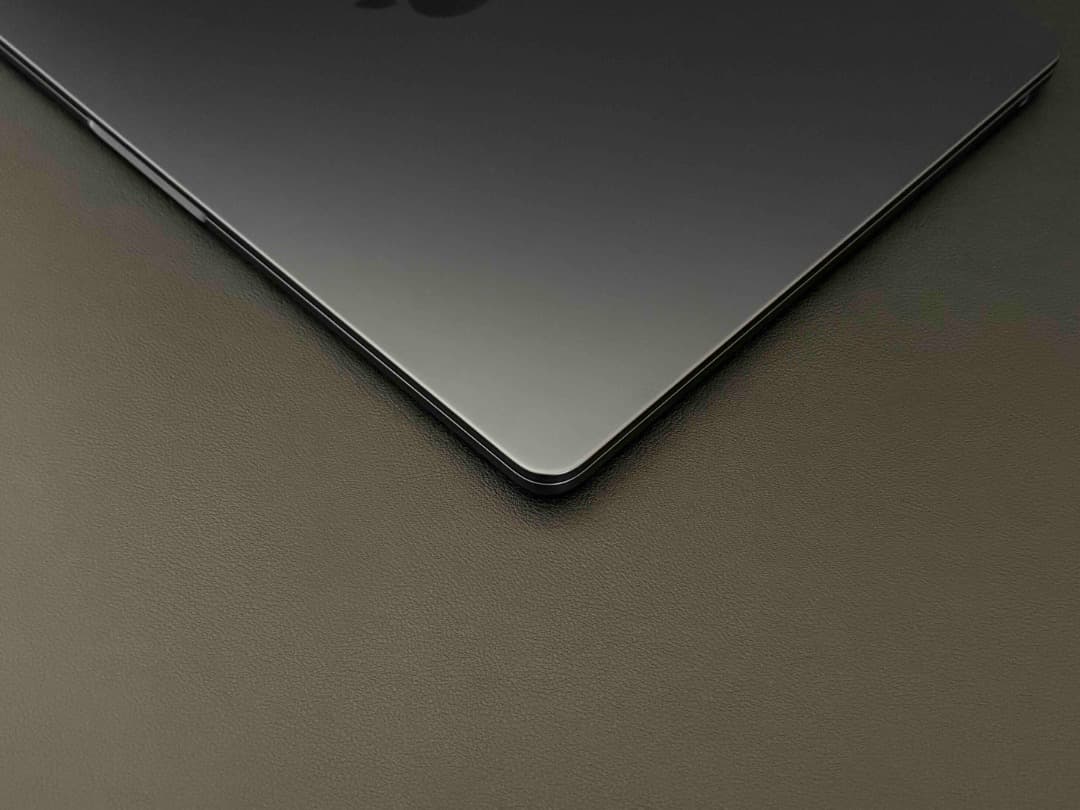 【美品】MacBook Air （M2, 2022）13.6㌅ 元箱 人気色