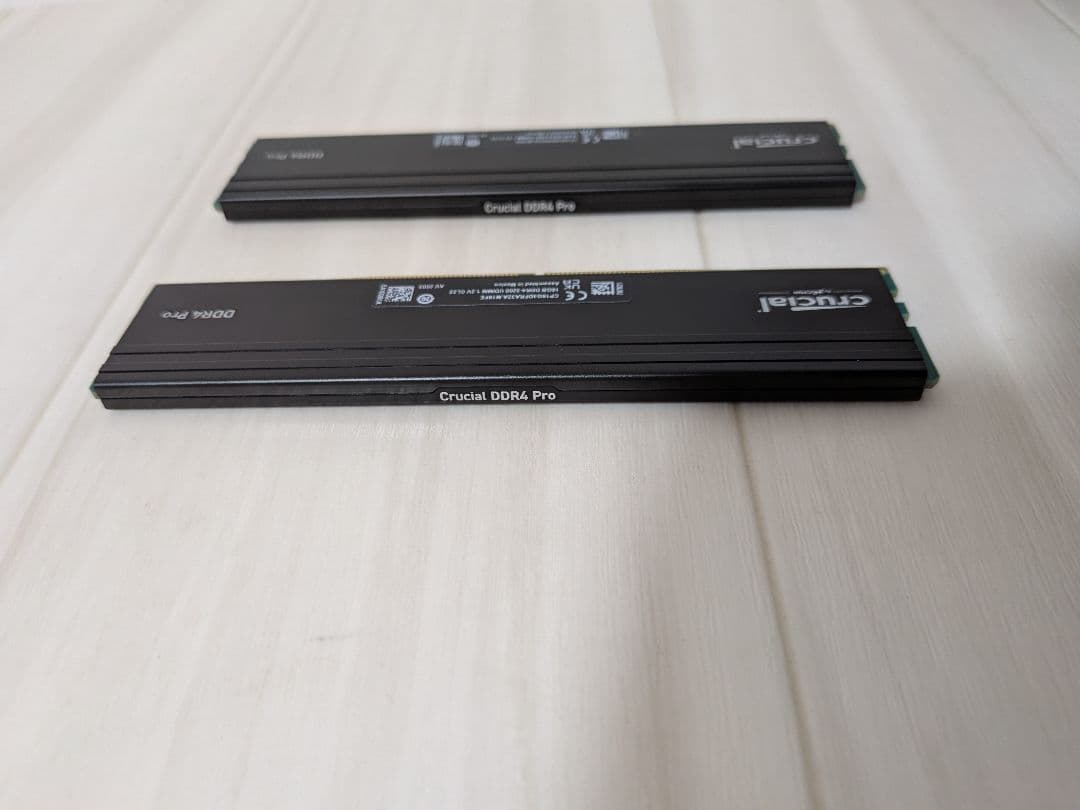 Crucial DDR4 Pro 16GB 3200 CL22 UDIMM ２枚