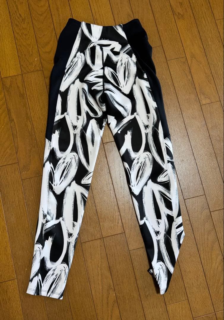 【最終価格】冬の新作　LAVA ヨガウェア　ハート