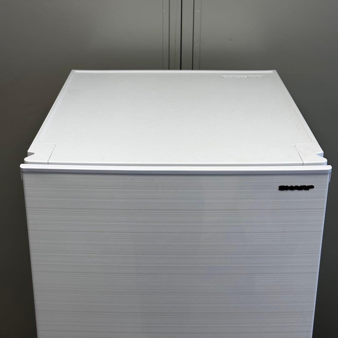 ♪送料込！設置対応◎2021年製SHARP 179L冷蔵庫 SJ-D18H-W