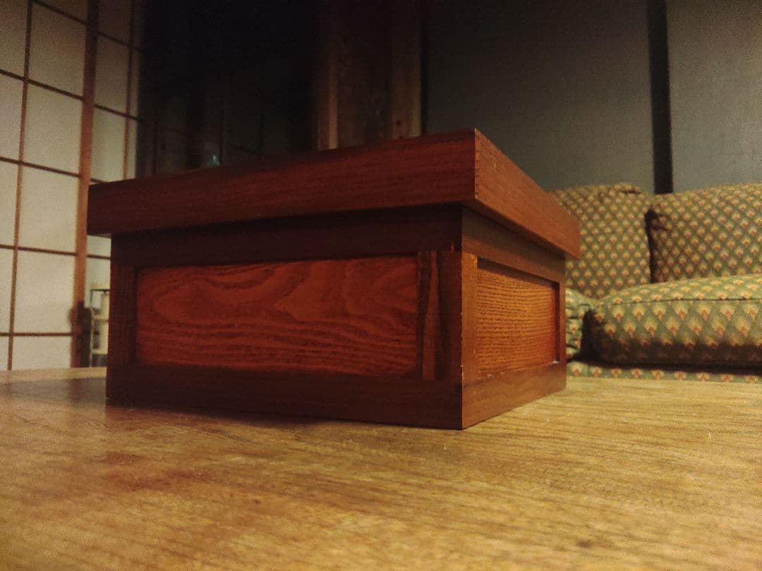 未使用　箱膳 木箱　無垢　天然木　アンティーク レトロ　アンティーク　希少