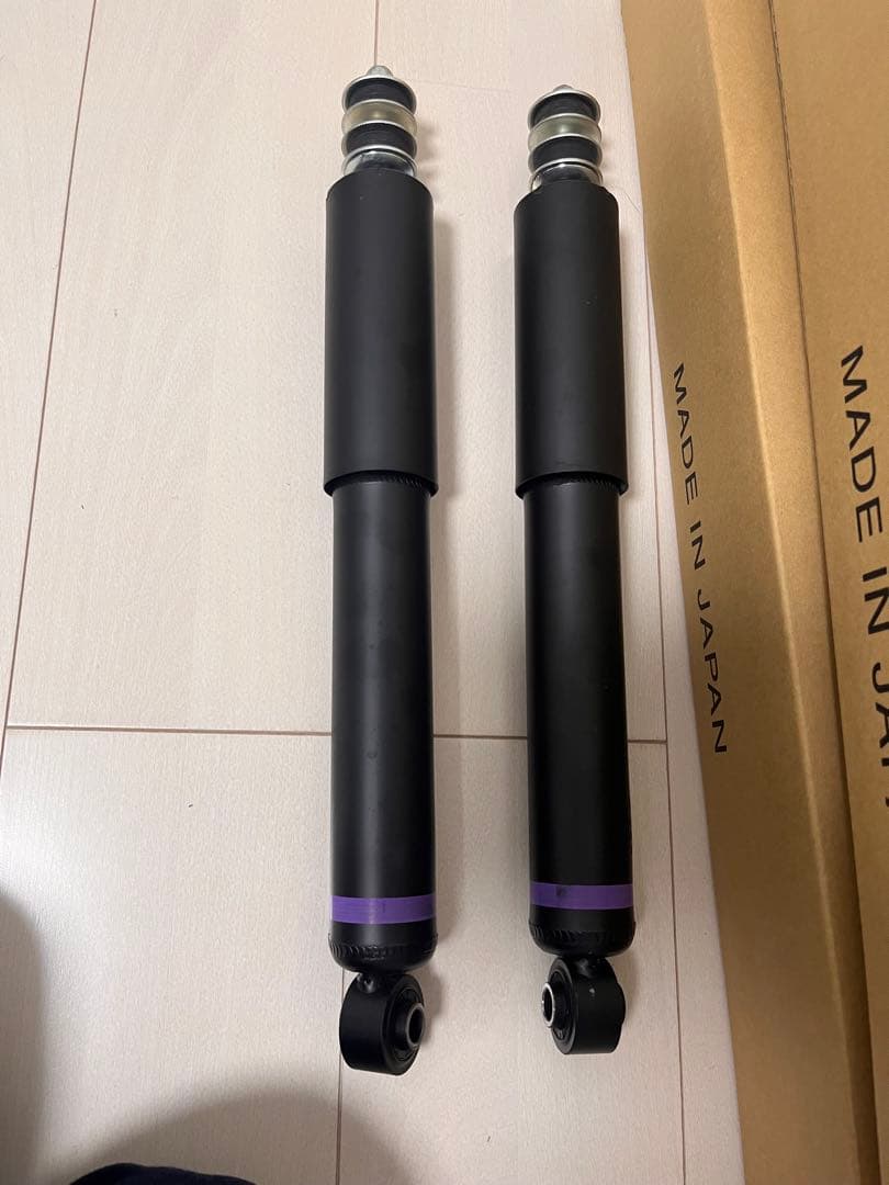 ハイエース200系8型新車外しショックアブソーバー2025年8月納車外し