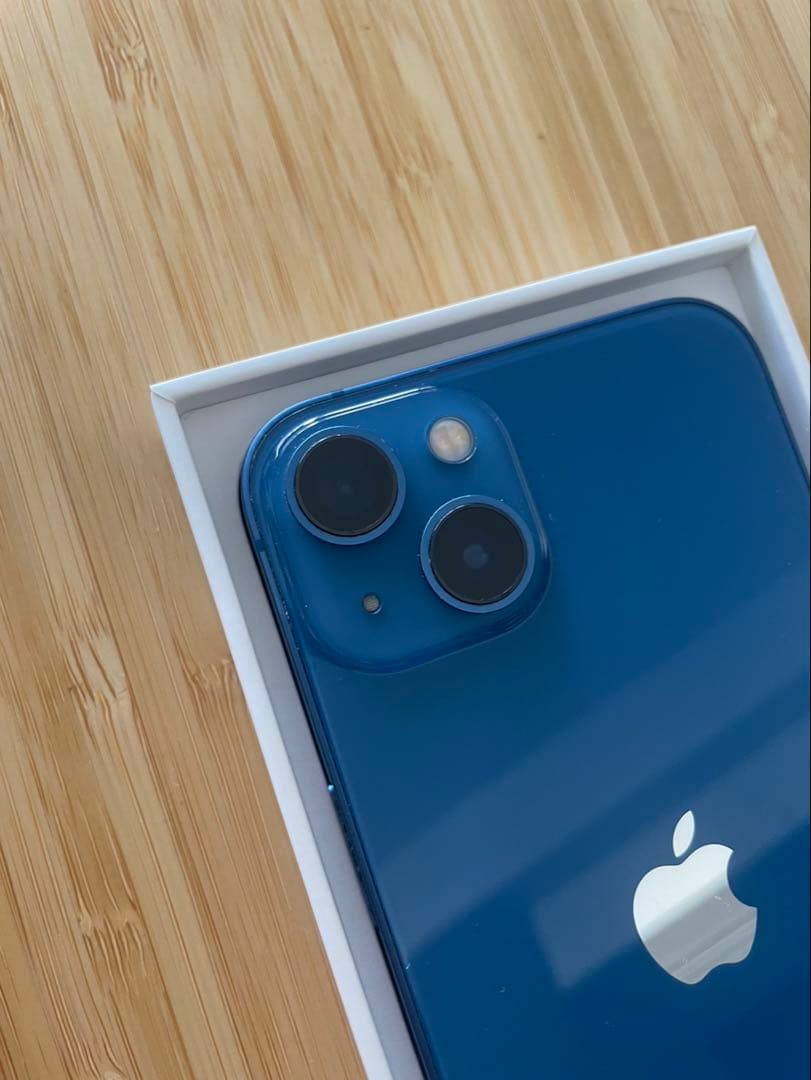 Apple iPhone 13 青色 本体と箱付き