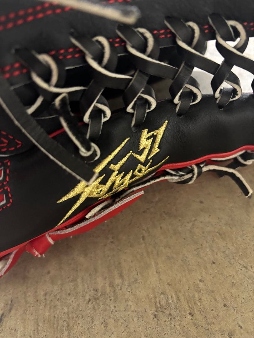 鈴木誠也 硬式グローブ