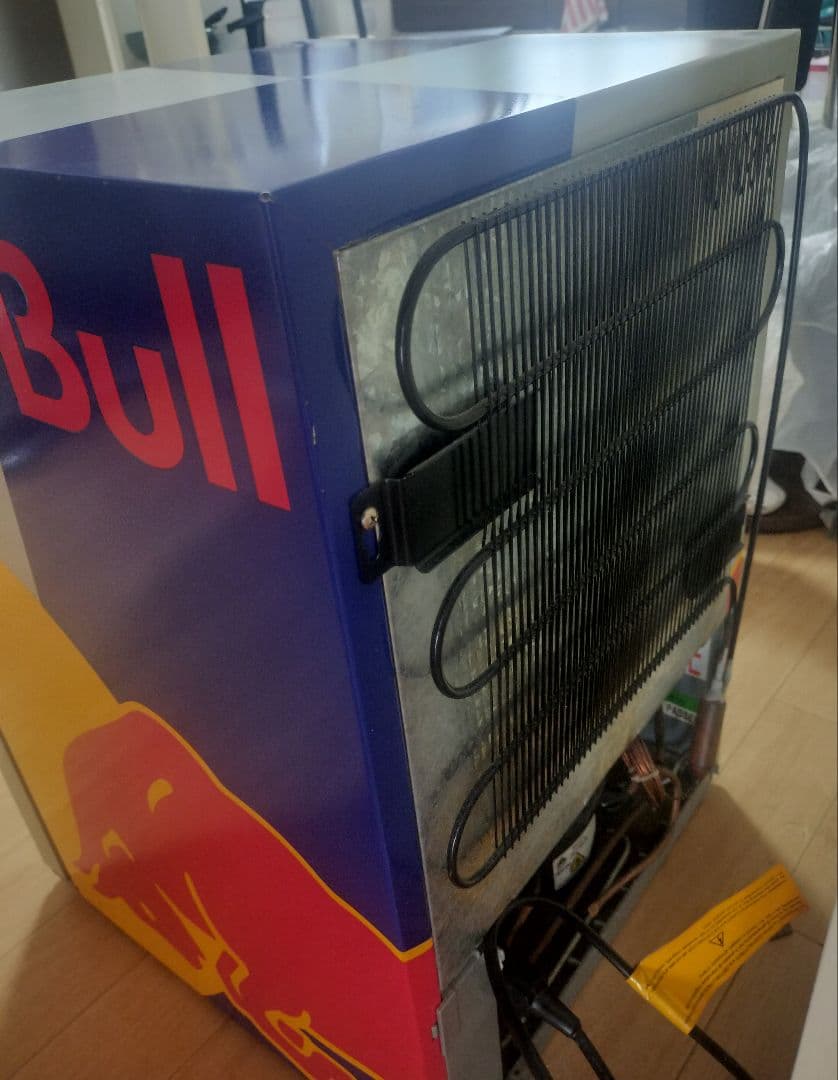 RedBull ガラスドア冷蔵庫 LED照明付き