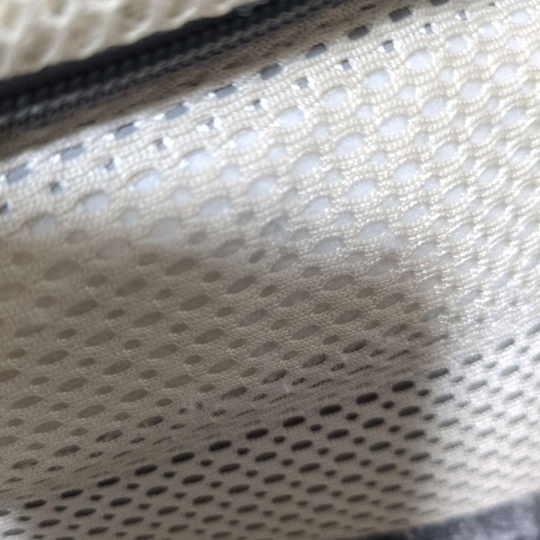 BABYBJÖRN 抱っこ紐　ハーモニー　クリーム色