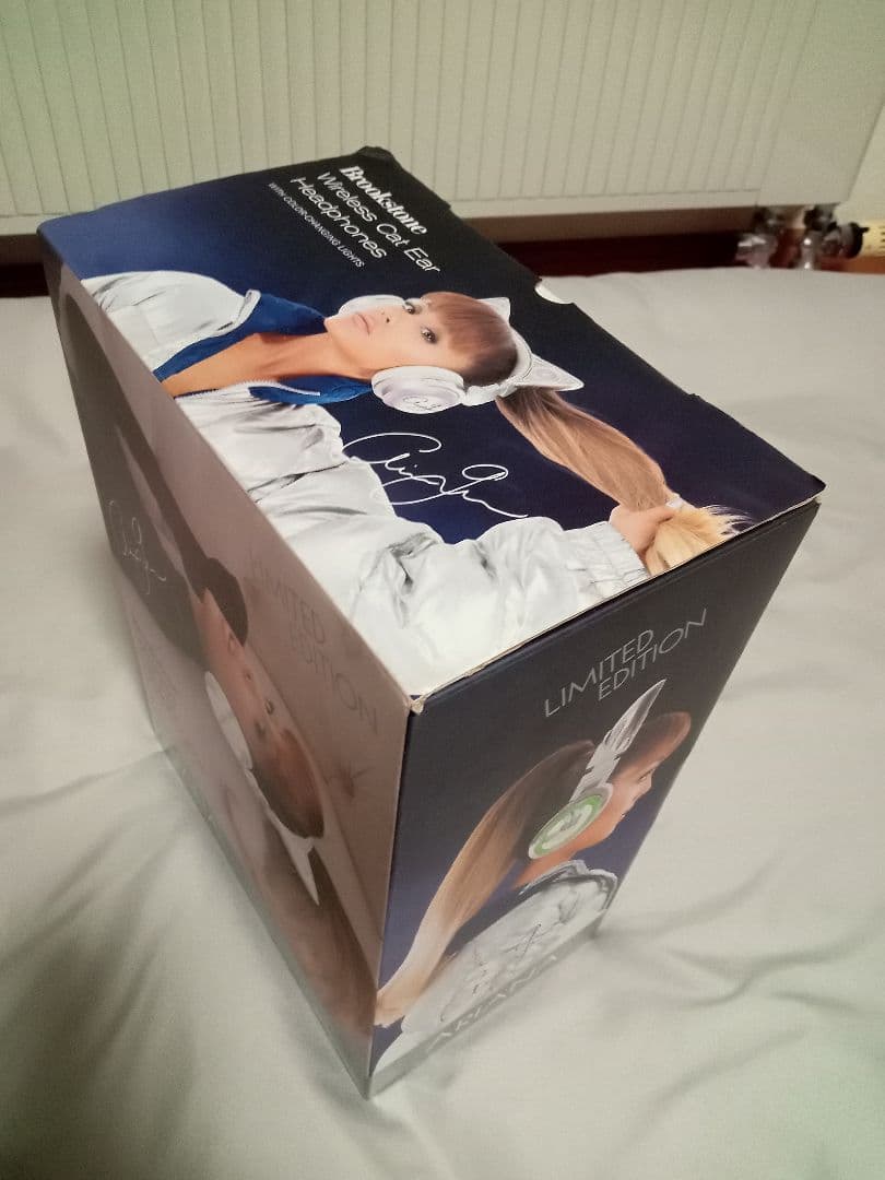 Brookstone猫耳ヘッドホン限定版アリアナ・グランデ ワイヤレスモデル