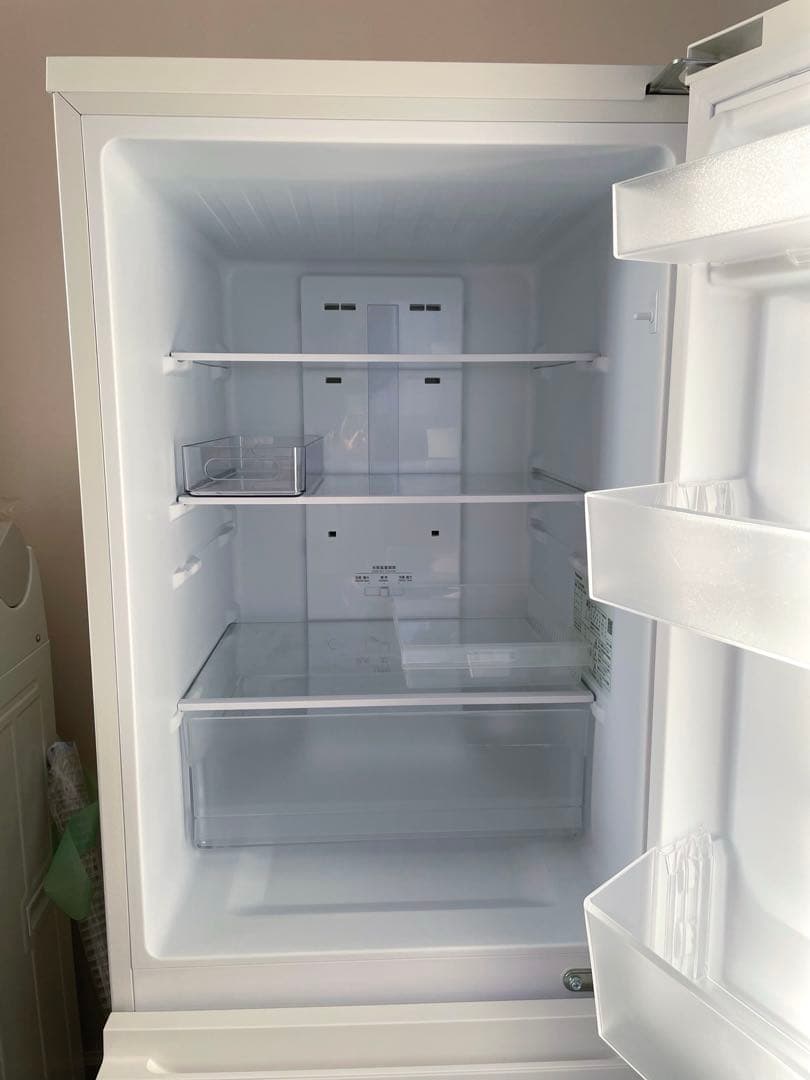 Panasonic 冷蔵庫 180Lホワイト　右開き単身 一人暮らし