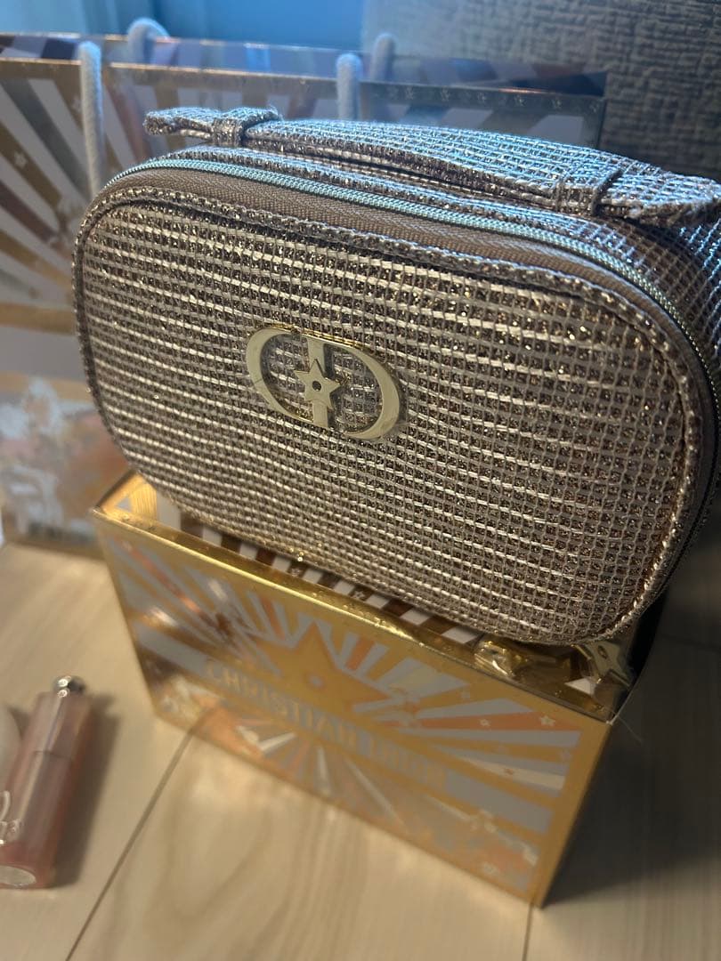 2025 ディオールクリスマスコフレ　新品　ホリデー限定ショッパー付き