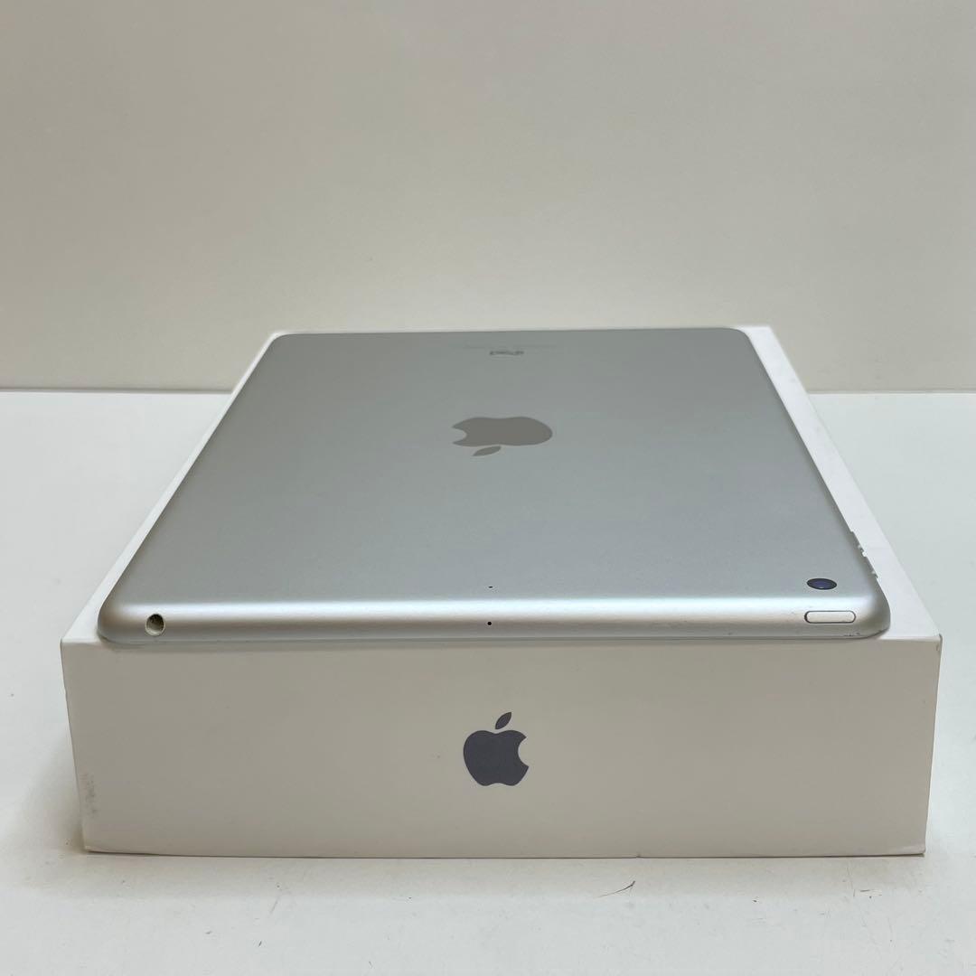 IPad 第5世代 32Gb Wi-Fi A1822