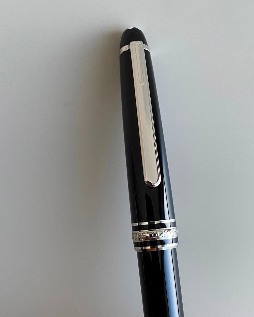 ドイツ製　モンブラン クラシック　P164　プラチナｘブラック ボールペン