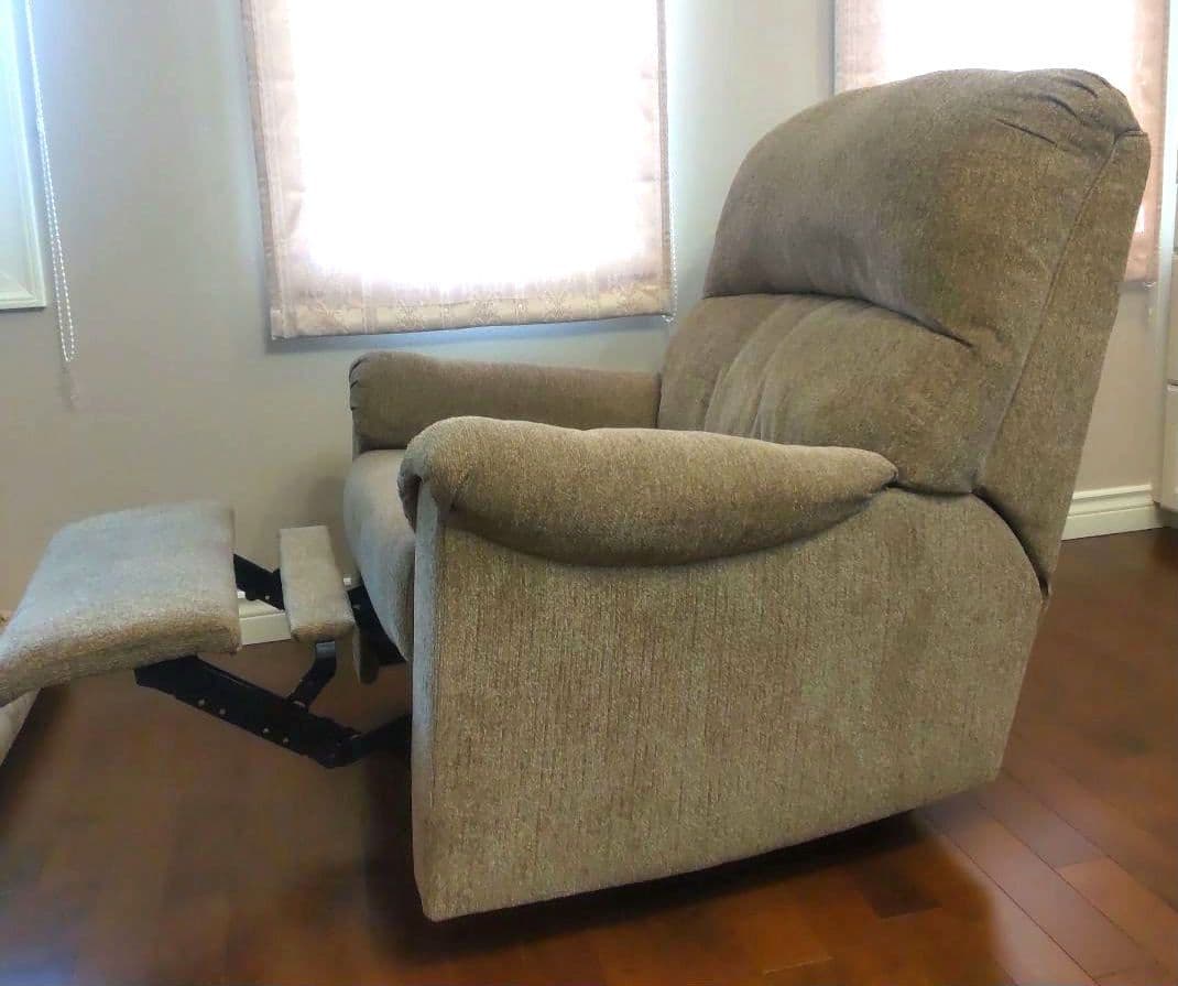 Ashley リクライニングソファ オットマン付き　1人掛け