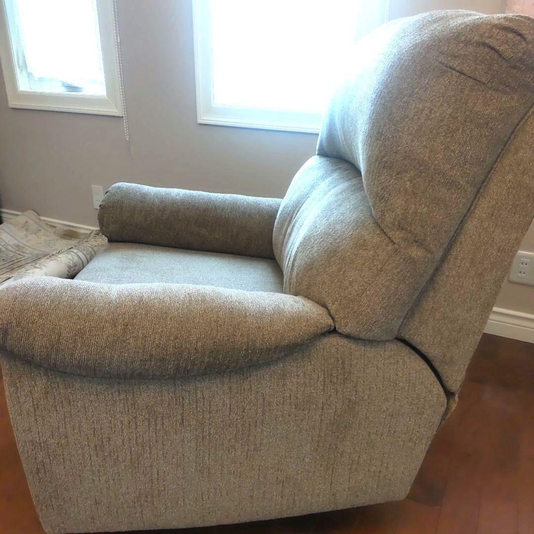 Ashley リクライニングソファ オットマン付き　1人掛け