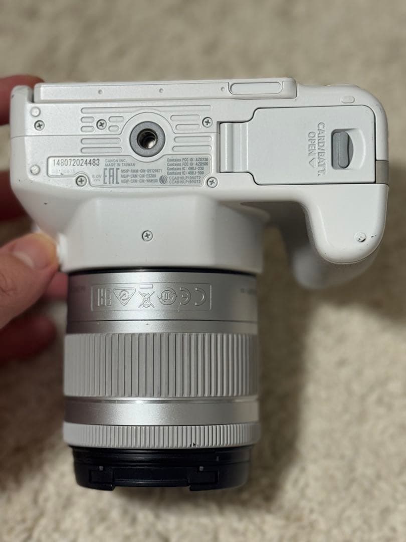 Canon EOS 200d ホワイト Canon Kiss X9の海外モデル