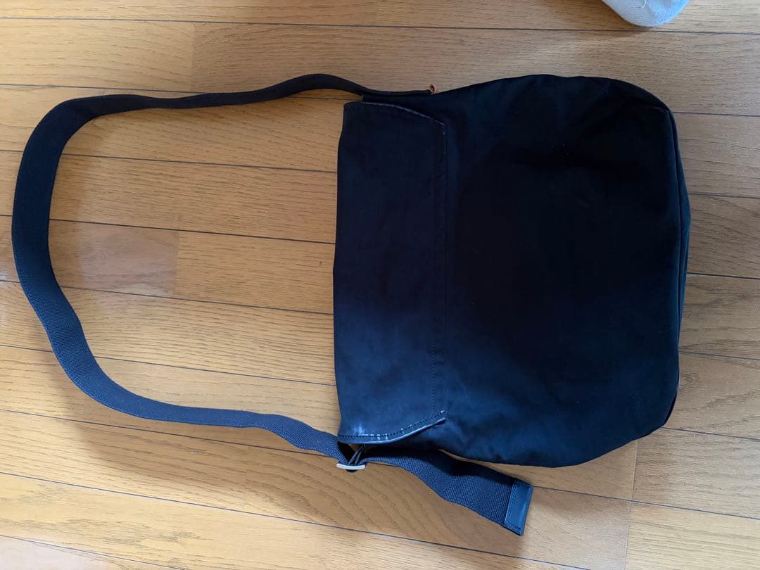 エンダースキーマ/flap shoulder small ブラック