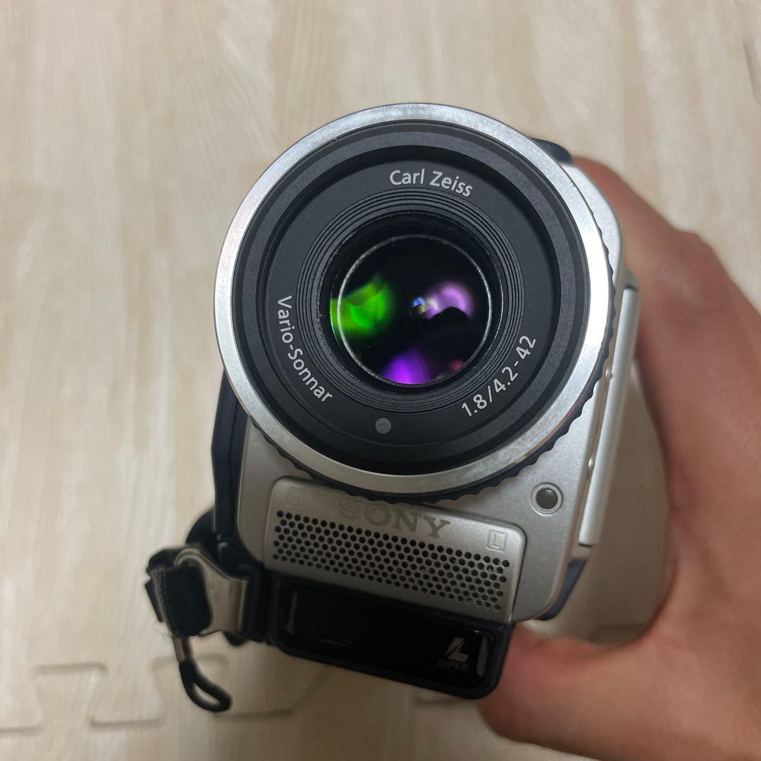 ビデオカメラ Sony handycam DCR-TRV30