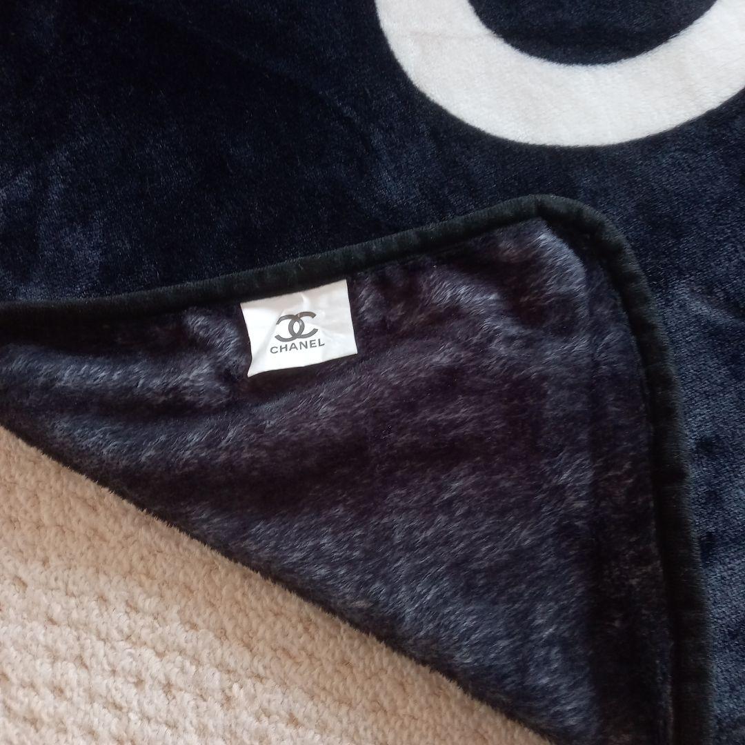 CHANELノベルティ大判ブランケット