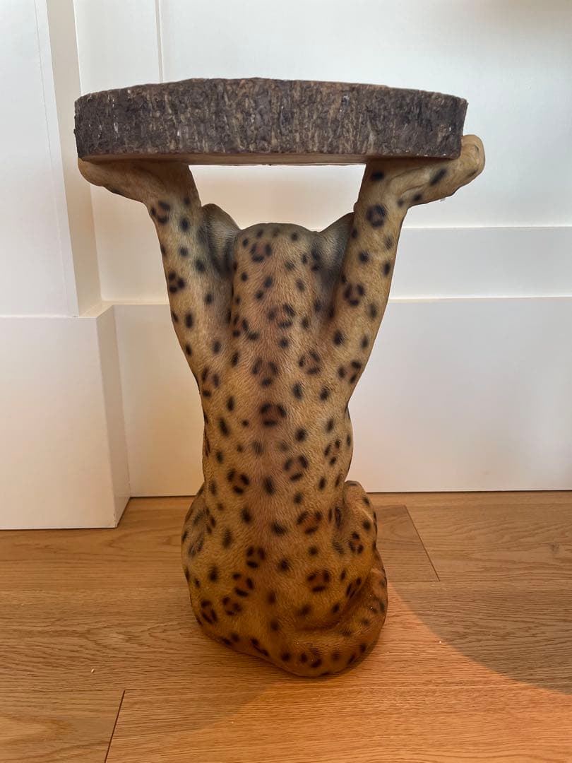 サイドテーブル　ヒョウ