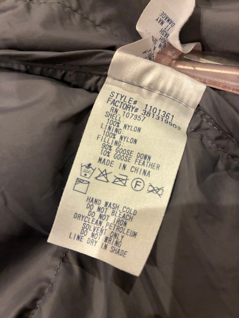 美品　モンベル　ライトアルパインダウンパーカー　収納袋付