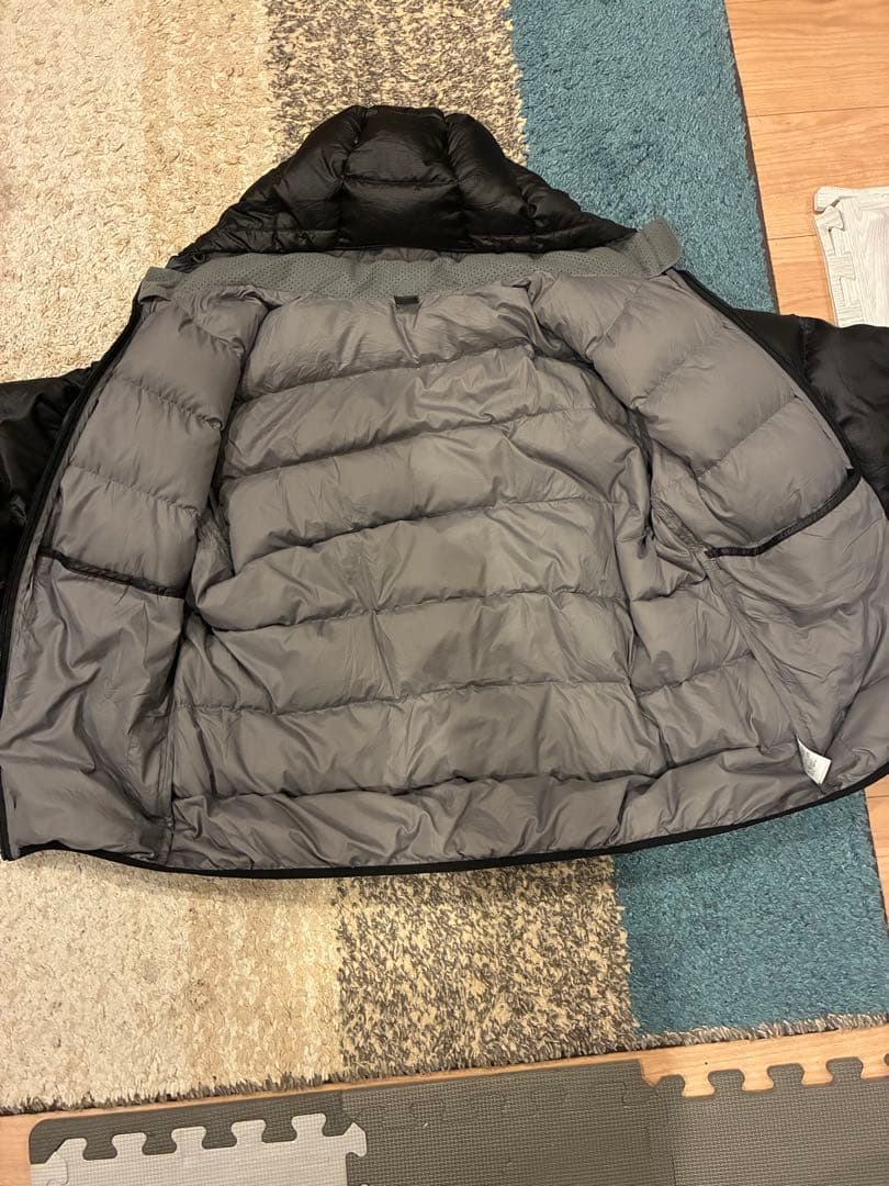 美品　モンベル　ライトアルパインダウンパーカー　収納袋付