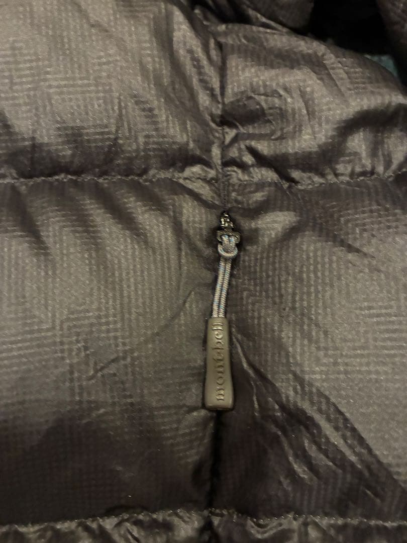 美品　モンベル　ライトアルパインダウンパーカー　収納袋付