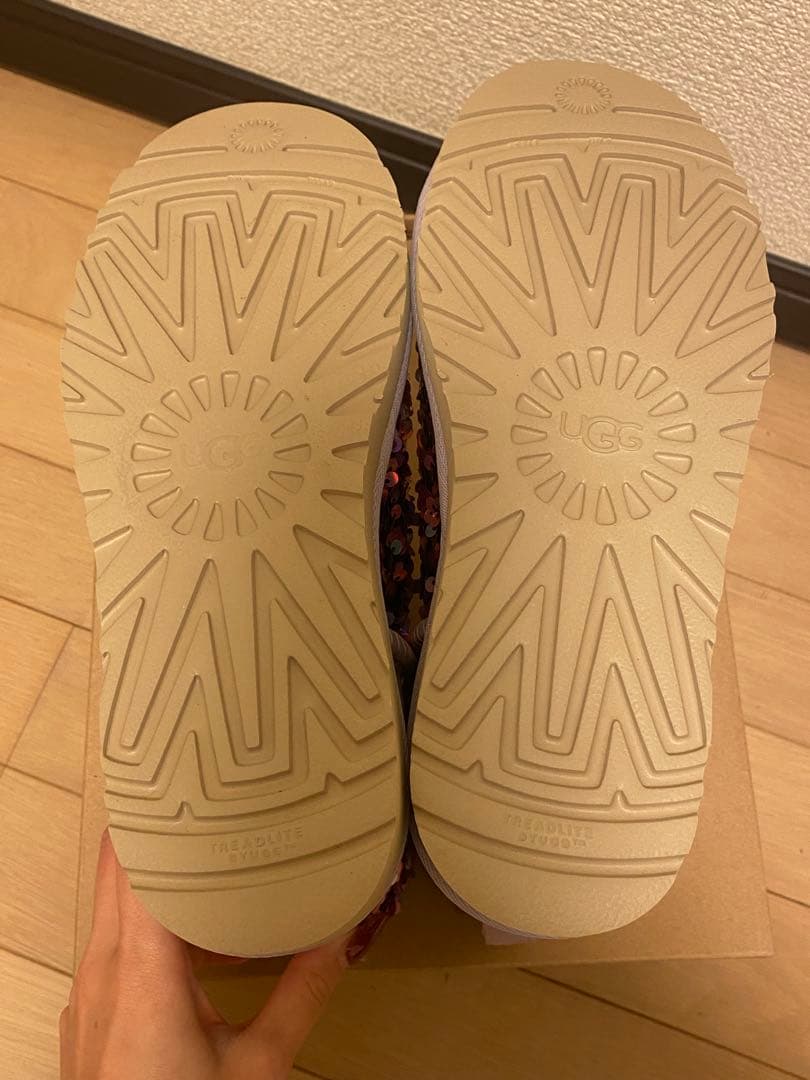 【あ】ugg CLASSIC MINI STELLAR SEQUIN