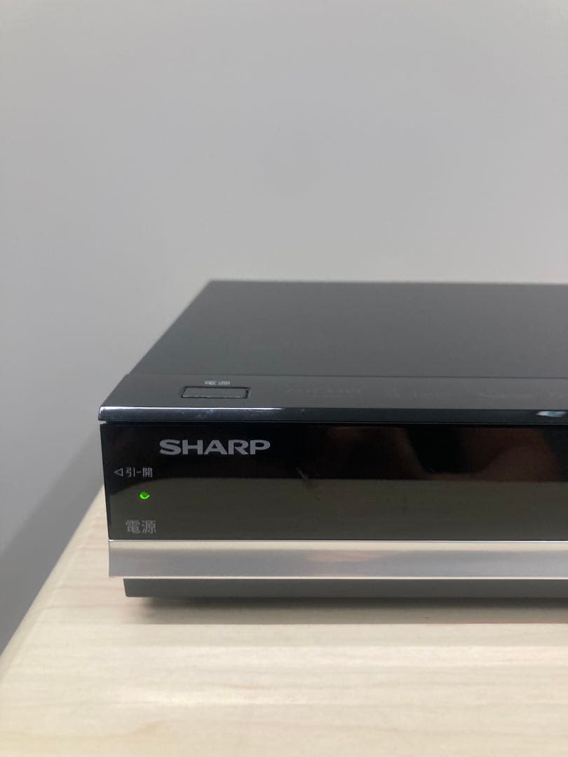 めっちゃ綺麗　シャープ　AQUOS ブルーレイ　 BD-W570