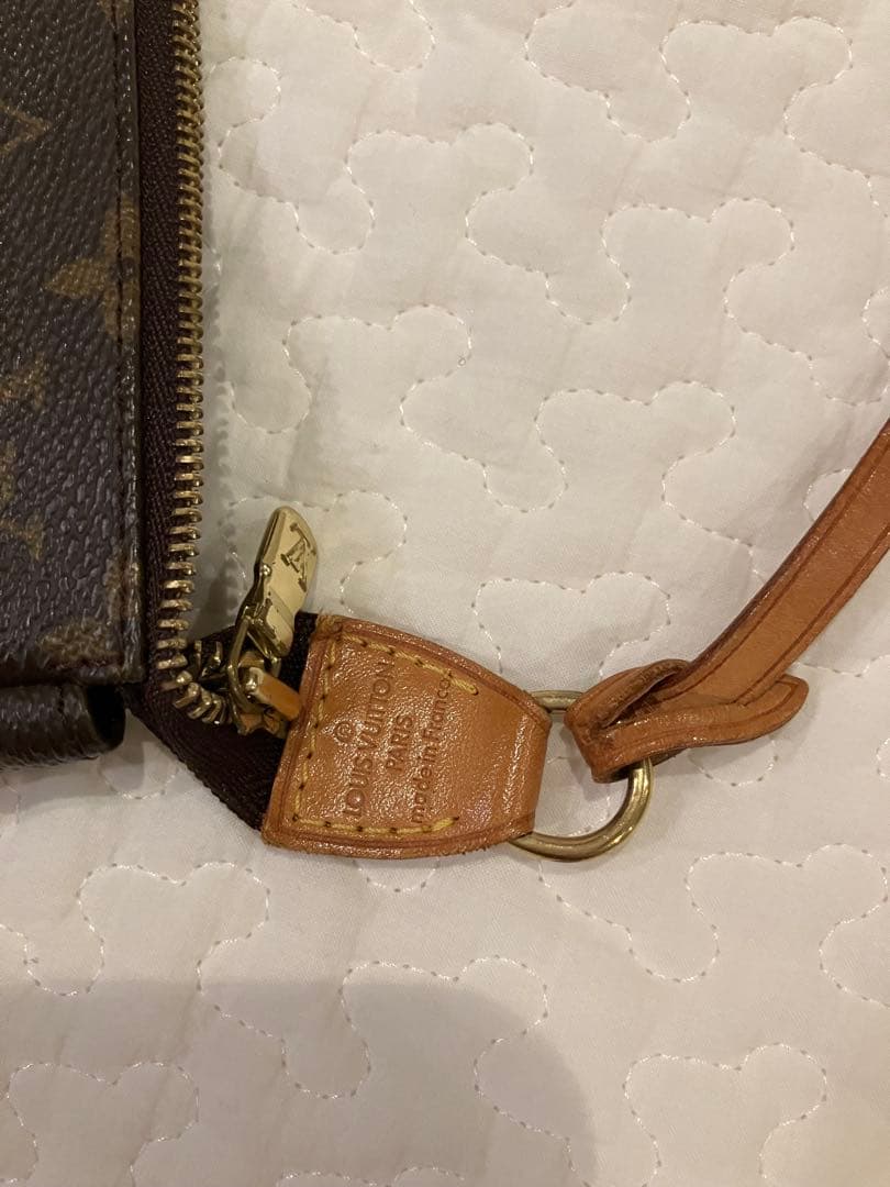 ルイヴィトン モノグラム アクセサリーポーチ