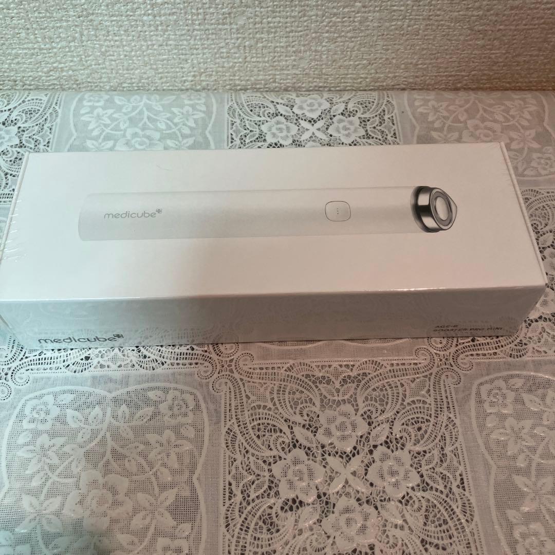 medicube 美顔器　AGE-R BOOSTER PRO MINI