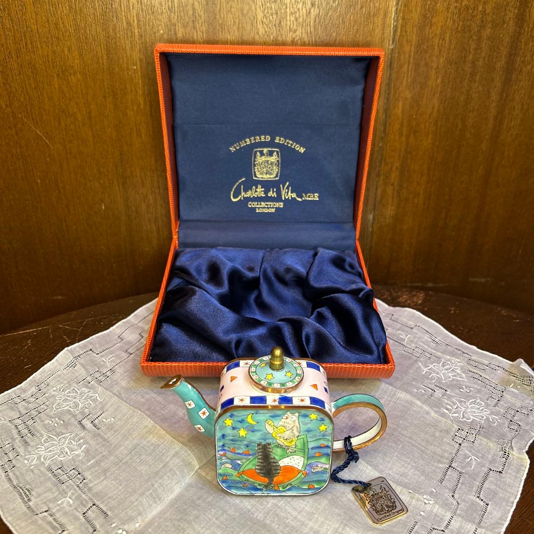 未使用　1996シャルロット ディ ヴィータミニチュアティーポットフクロウと子猫