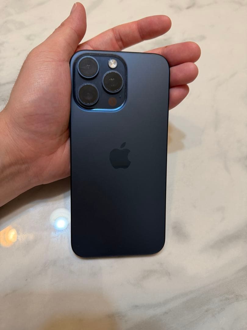 【Care有り】iPhone15ProMax SIM無し　リセット済み