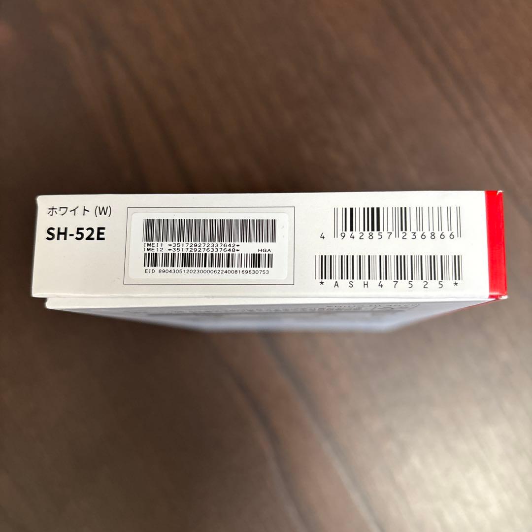 AQUOS wish 4 SH-52E ホワイト