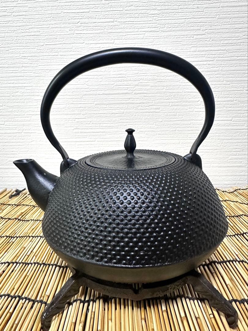 未使用品、供箱、栞付　南部文秀堂造　１５型 ＩＨ機器対応モデル　南部鉄瓶