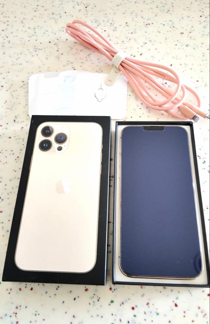 【最終価格Ankerコード付】iPhone 13ProMaxゴールド 256GB