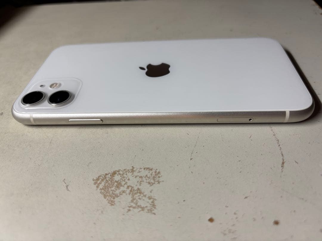 iPhone11 ホワイト 64GB