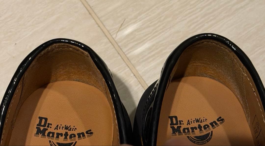ドクターマーチン　エイドリアン　エナメル　イエローステッチ　38