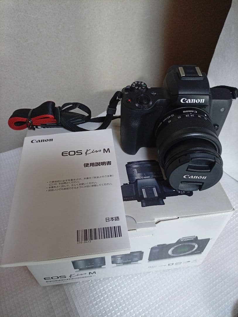 CANON Kiss M Wレンズ 15-45mm　55-200mm 美品箱付!