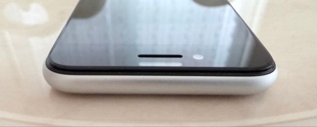 Apple iPhone SE (第2世代) ホワイト64GB 中古品