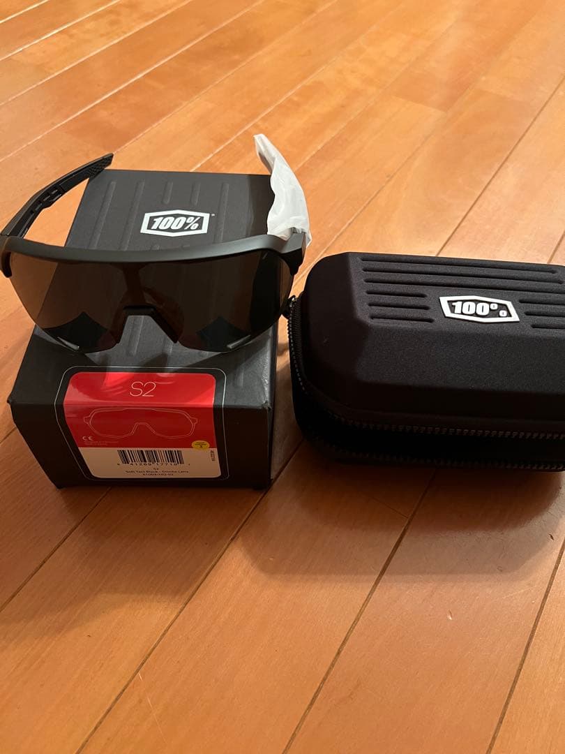 100% S2 ブラック スモークレンズ ワンハンドレッド サングラス早い者勝ち