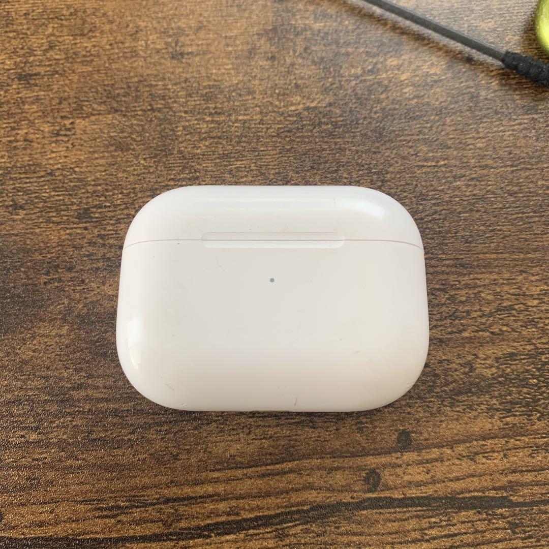 Apple AirPods Pro 充電器