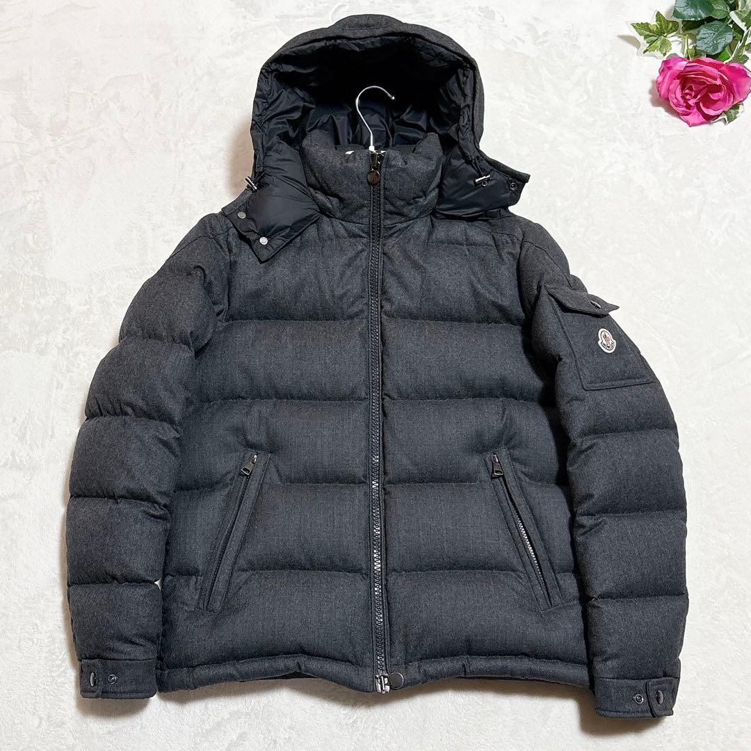 ほぼ未使用✨　モンクレール　モンジュネーブル　ダウンジャケット　グレー　3