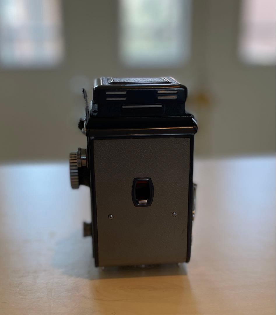 Yashica-44 二眼レフカメラ　フード付き