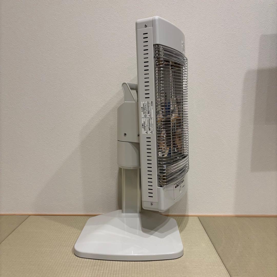 コロナ　コアヒート　遠赤外線ストーブ　電気ストーブ（2021年式）