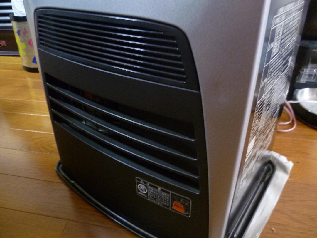 トヨトミ TOYOTOMI LC-SHB40E ハイブリッド石油ファンヒーター