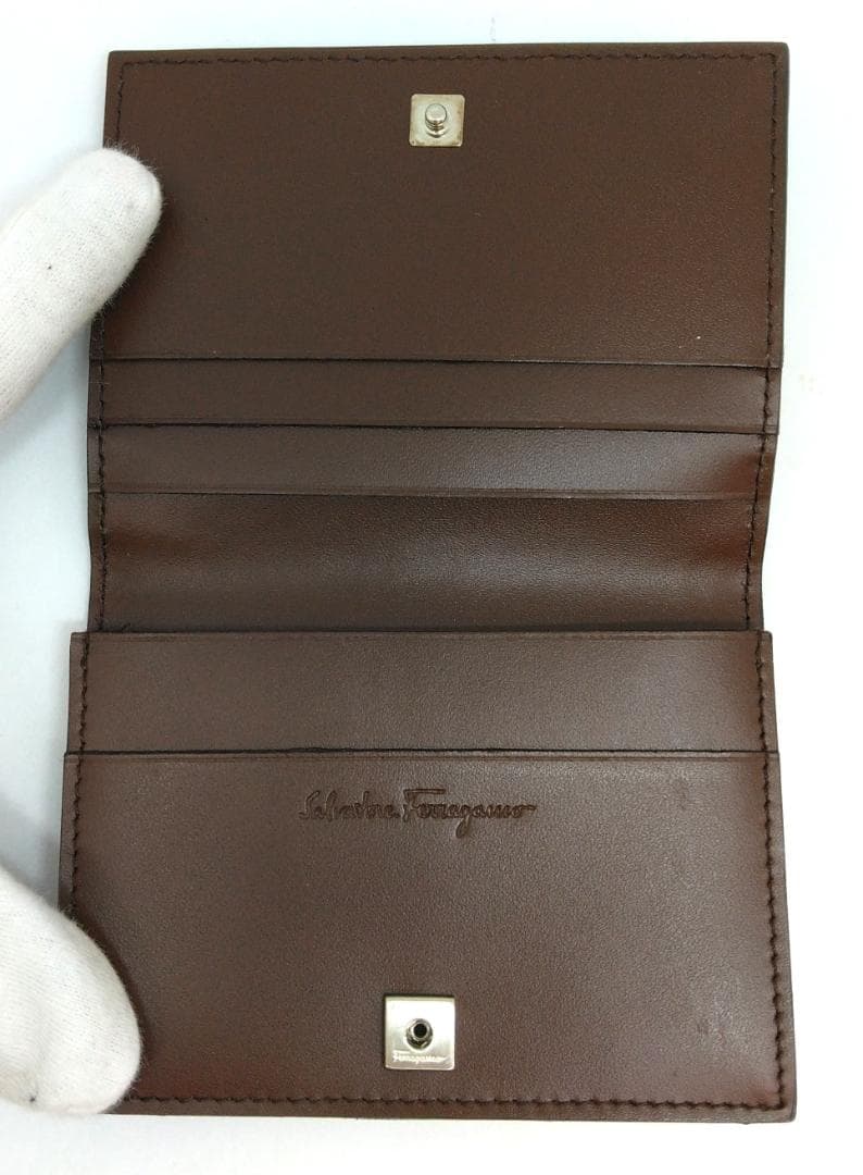サルヴァトーレフェラガモ カードケース 名刺入 レザー 中古品 (59016)