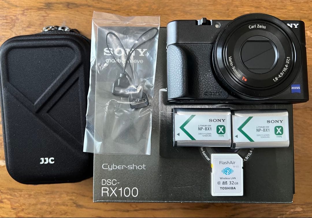 【美品】SONY RX100 コンパクトデジタルカメラ Carl Zeiss